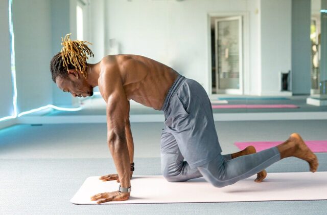 Bear Plank Is One of the Best Core Exercises — Here’s Why